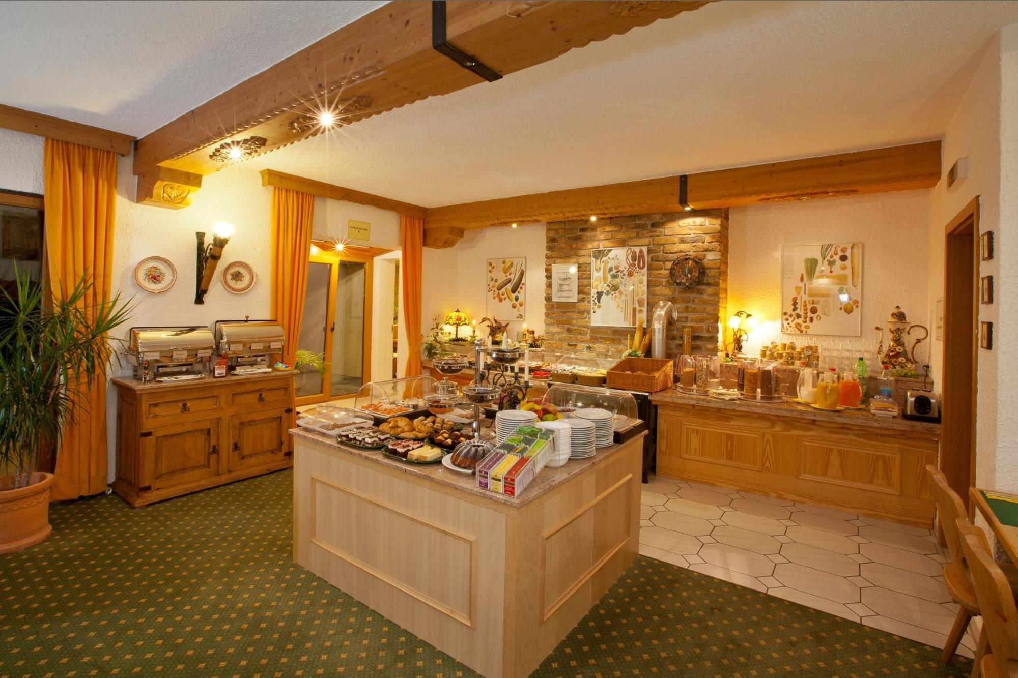 Hotel Stolberg Wiesbaden Bagian luar foto